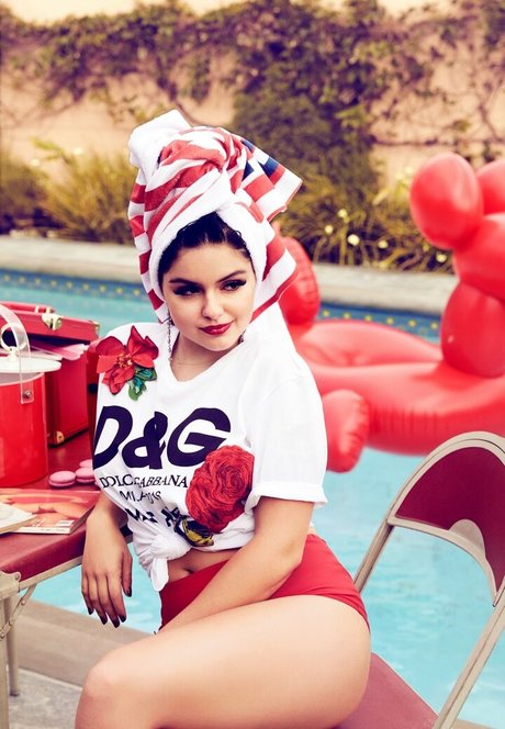 Ariel Winter model free img
