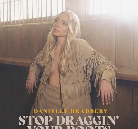 Danielle Bradbery best pornstar pics