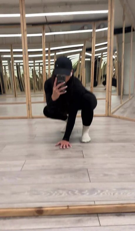 Leah Shutkever perfect star images