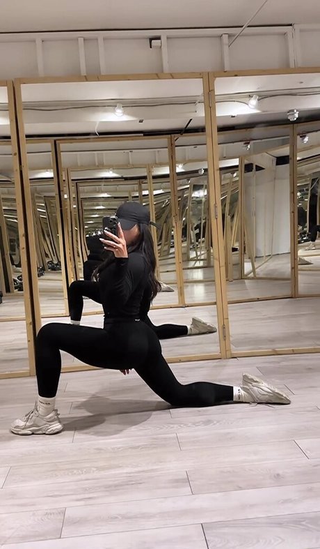 Leah Shutkever top pornstar image