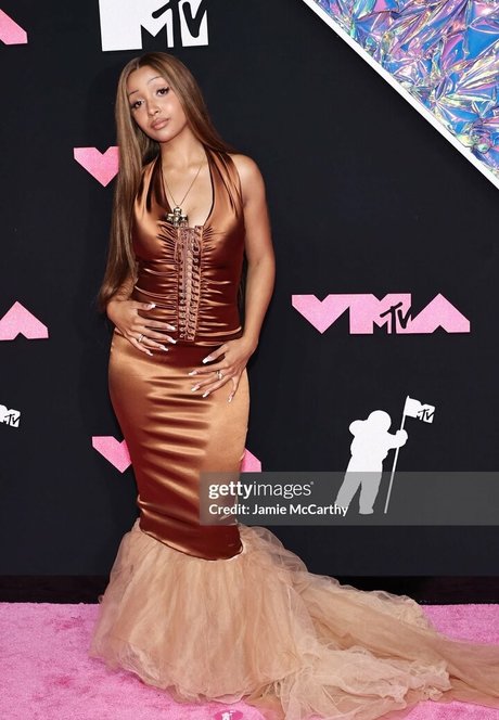 PinkPantheress pornstar free picture