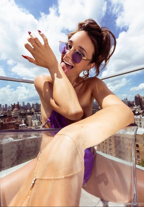 Laura Perlongo xxx star image