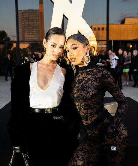 long onlyfans top pic