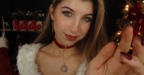 FrivolousFox ASMR high quality actress photo