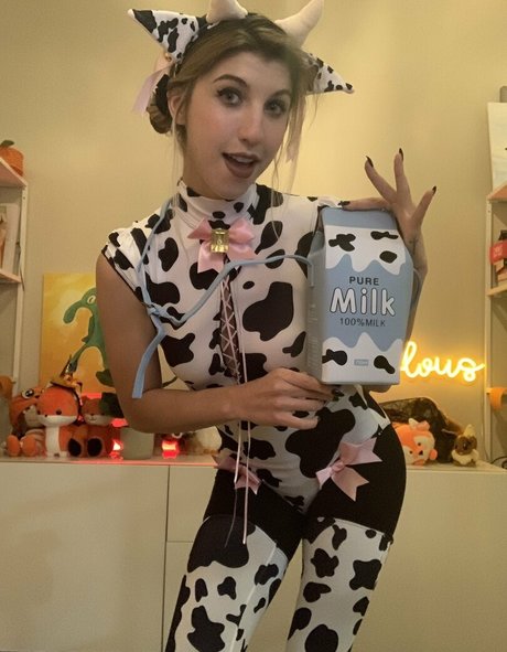 FrivolousFox ASMR model nudes archive