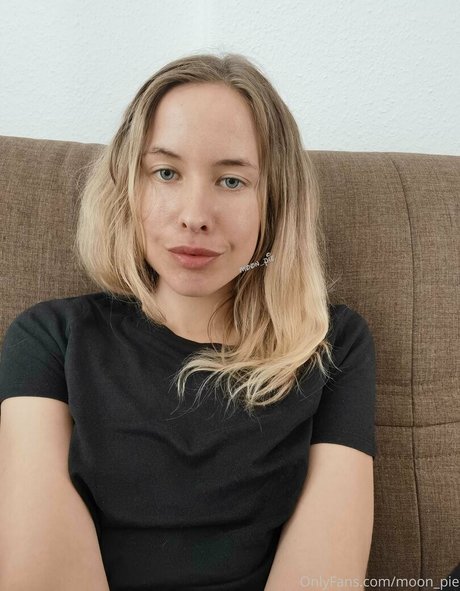 moon pie nudes star gallery