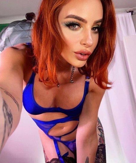 janieblade model exclusive picture