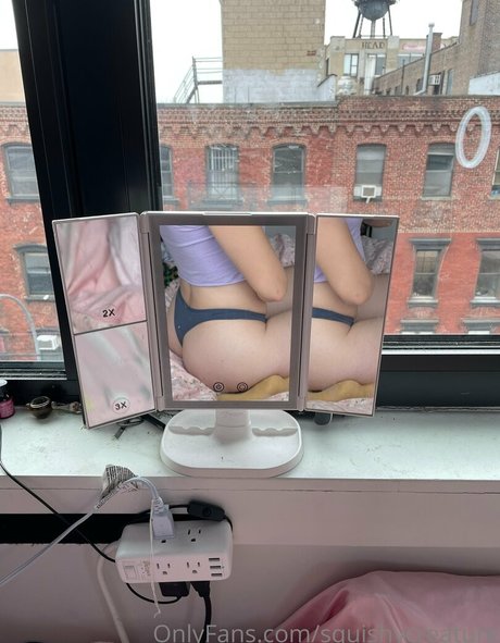 xxpissgirl420xx free model pic