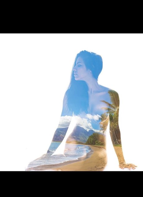 Luna Bloom pornstar top img