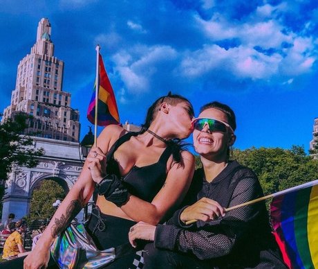 Luna Bloom model exclusive photos