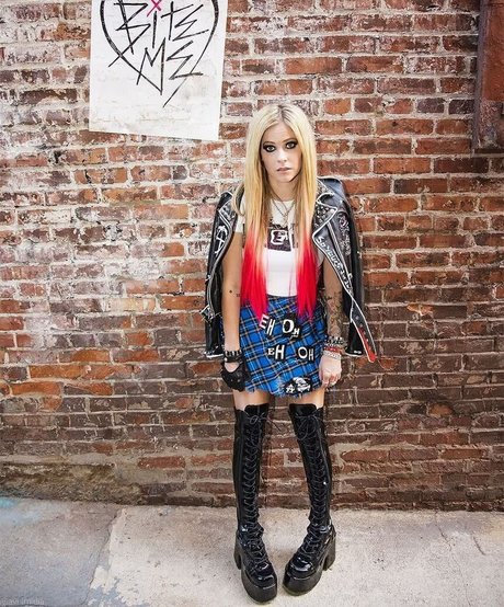 mature blonde onlyfans sex photos