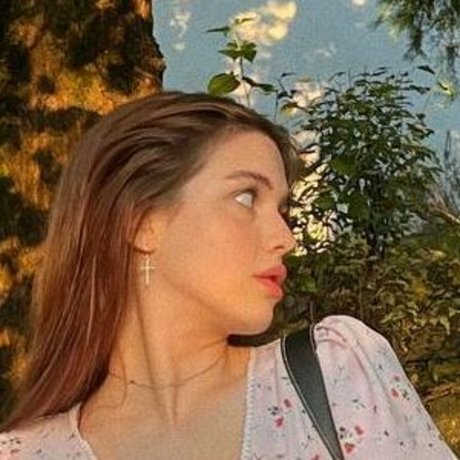 akyuliych perfect actress photo