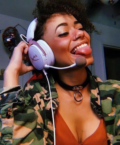 huge anal dildo onlyfans sexy nude pic