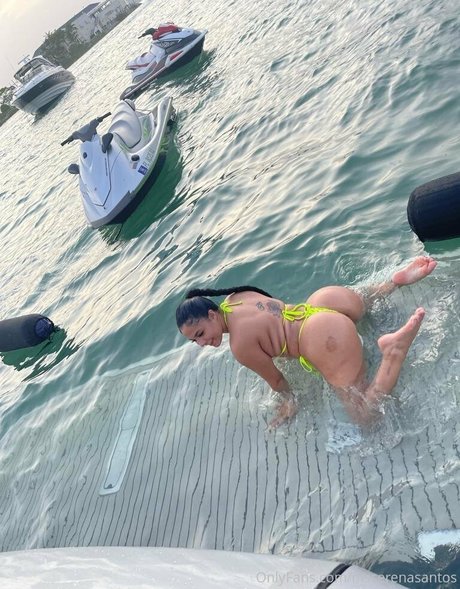 msserenasantos nude model picture