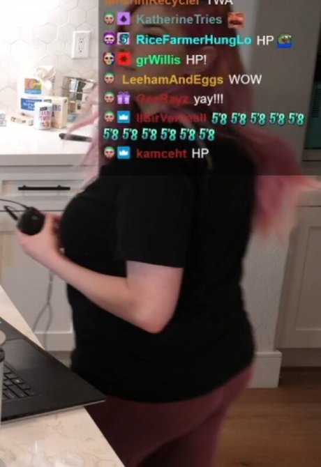 Alluux pornstar top img