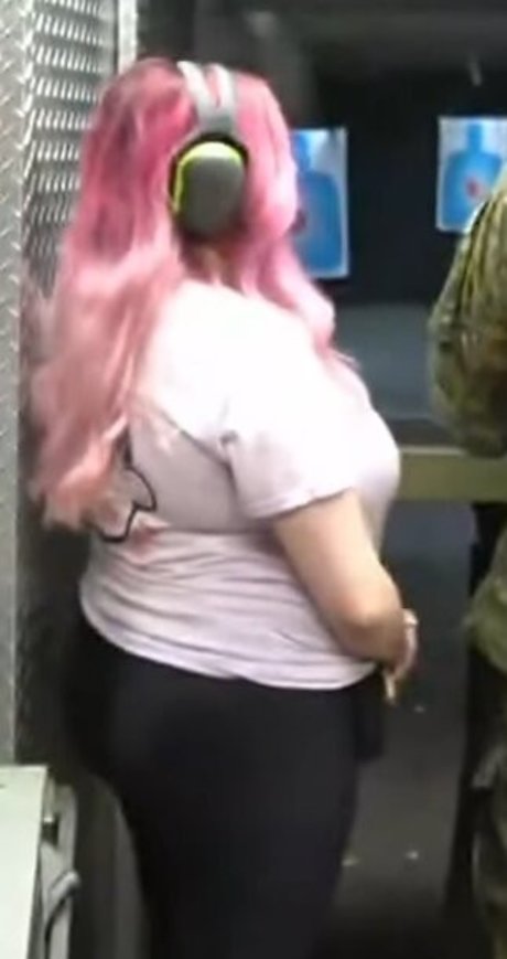 Alluux top pornstar picture