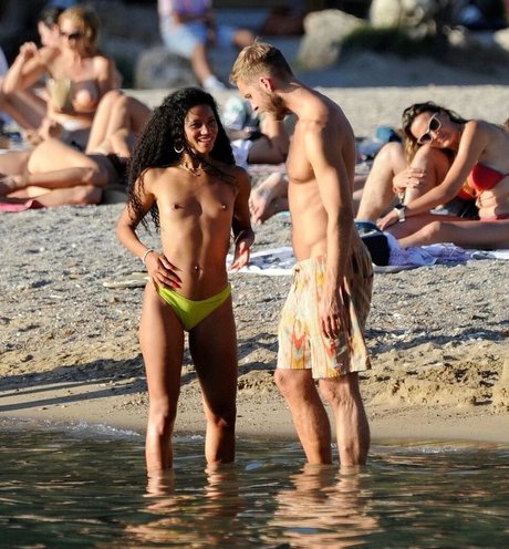 Vick Hope star images