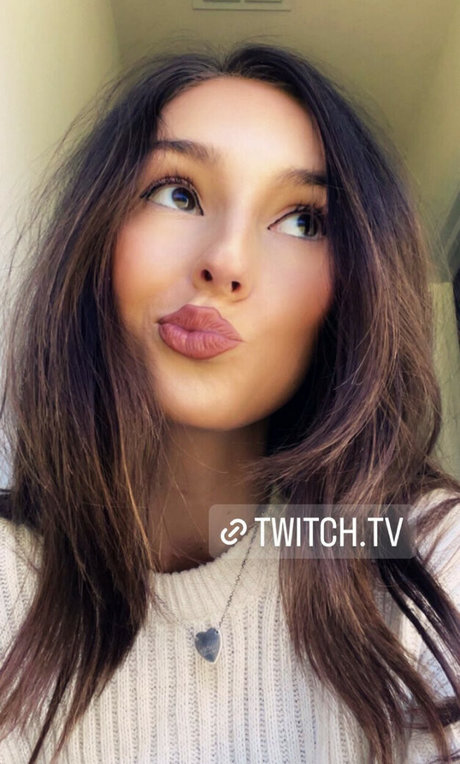 Taylor Alesia sexy model gallery