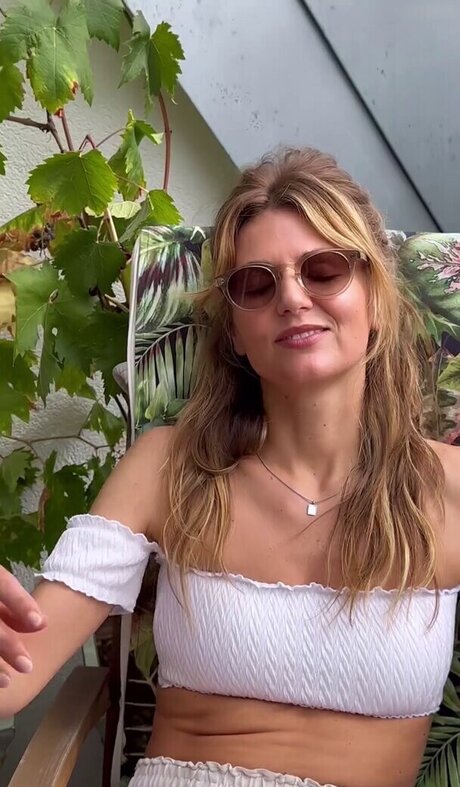 Ella Endlich sexy pornstar image