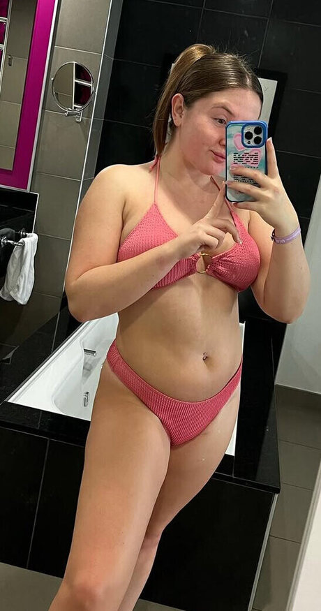 teen lesbian onlyfans hot naked image