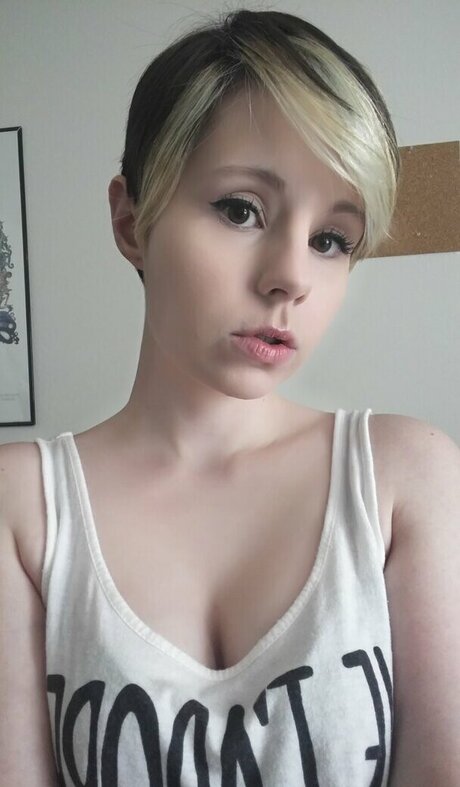 Lydia Sweets pornstar hd photos