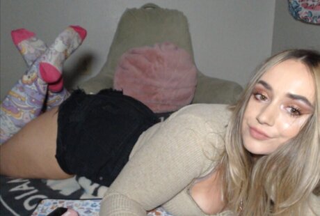 sweet coral nudes star images