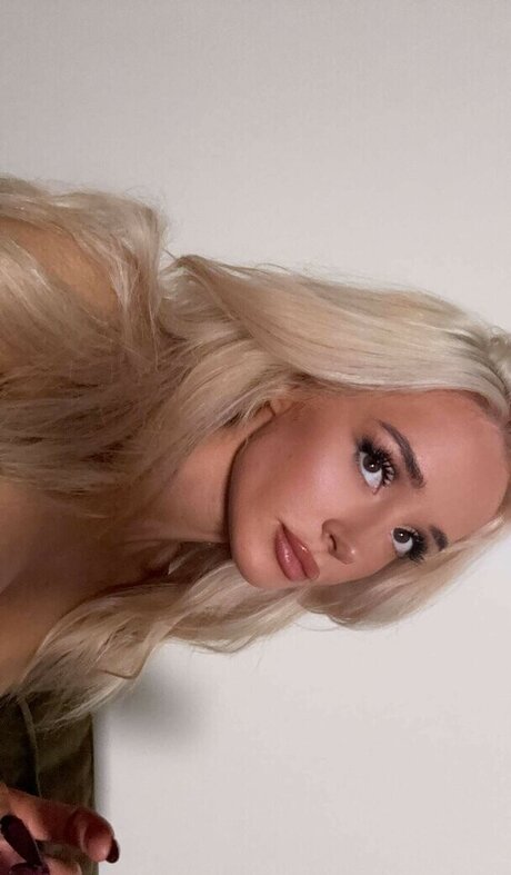 Brynhildurgunnlaugs pornstar top images