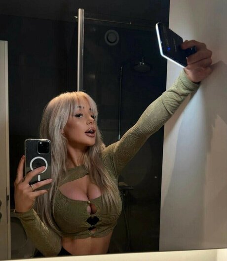 Brynhildurgunnlaugs hot pornstar images