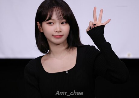 Kim Chaewon pretty model galleries