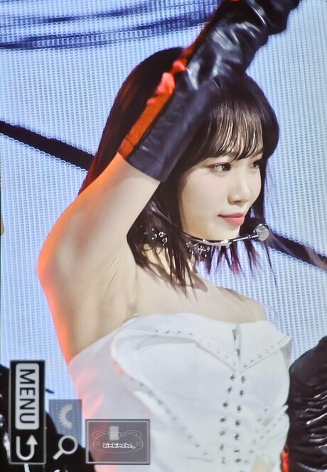 Kim Chaewon pornstar pics