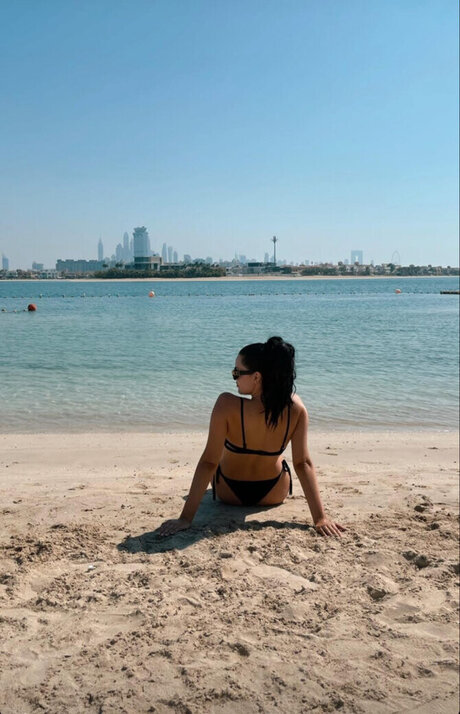 babe brunette onlyfans free images