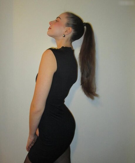 Lara Marie Kremer model perfect image