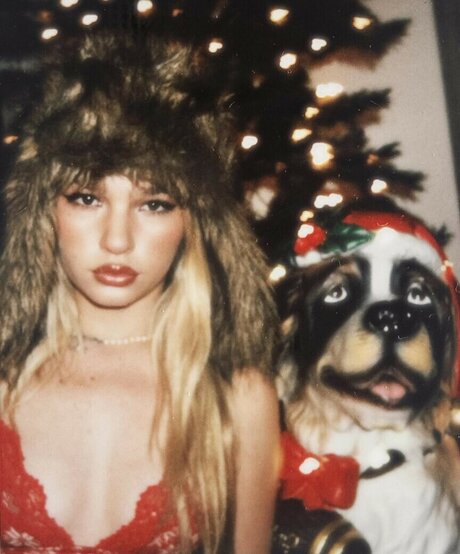 Abby Paradise sexy actress photos