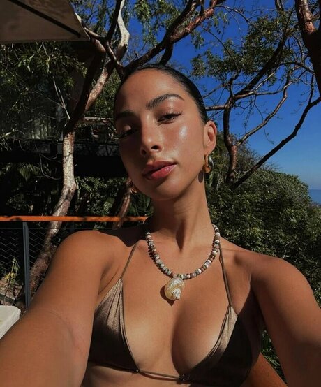 Maria Chac n hd star image