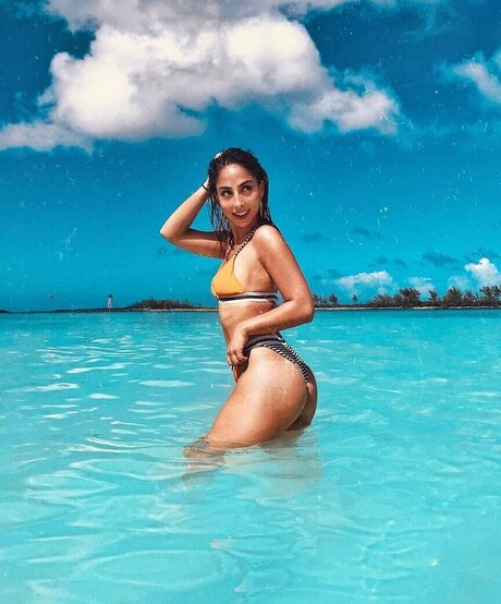 Maria Chac n model top images