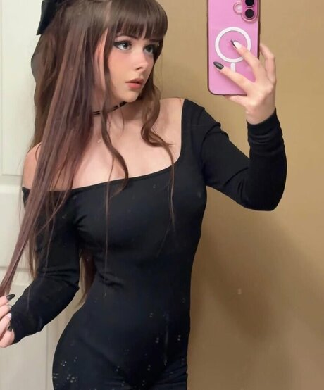 vvlils hot pornstar img