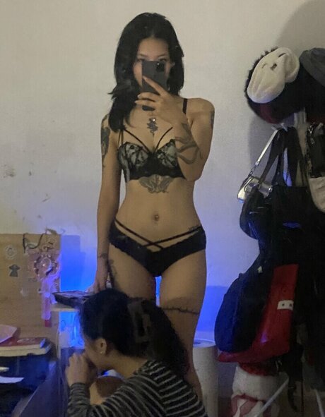 Tr n Th i T m Chi n porn model galleries