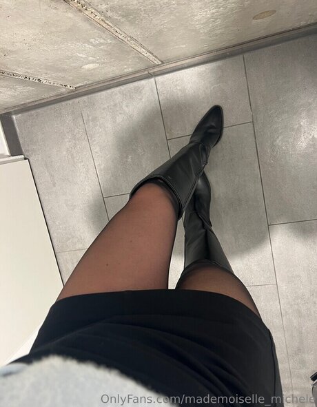 brunette teacher onlyfans art nude pictures