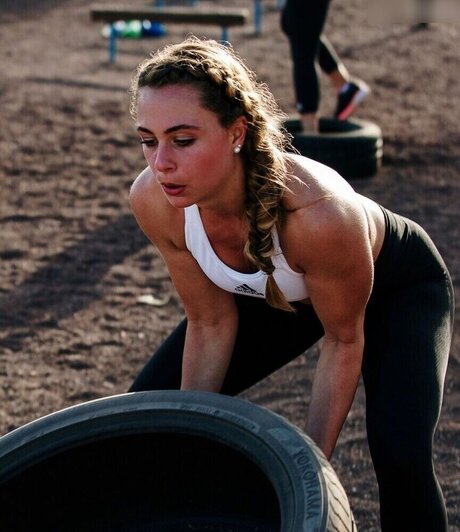 Sophia Fl rsch pornographic actress gallery