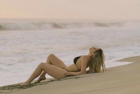 Debanhy Ariadne sexy actress pictures