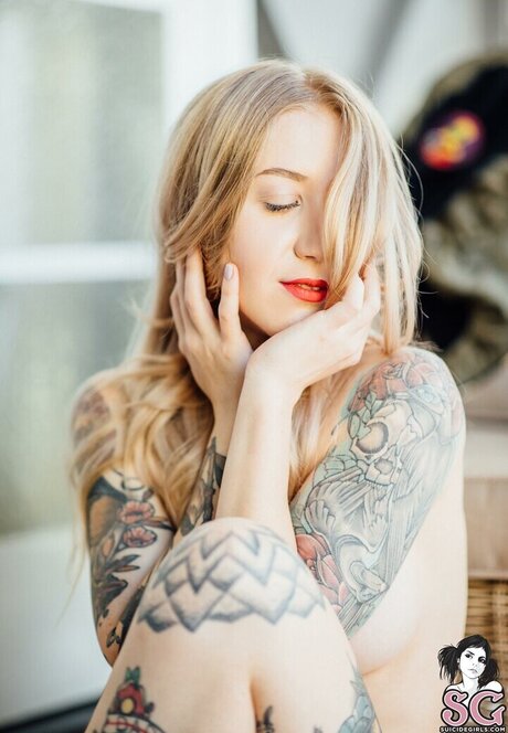 Emmameow high quality model image