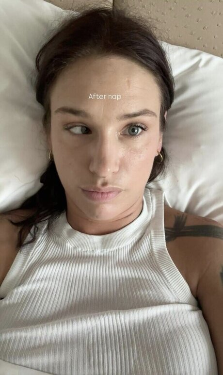 Liza Waschke hot actress images