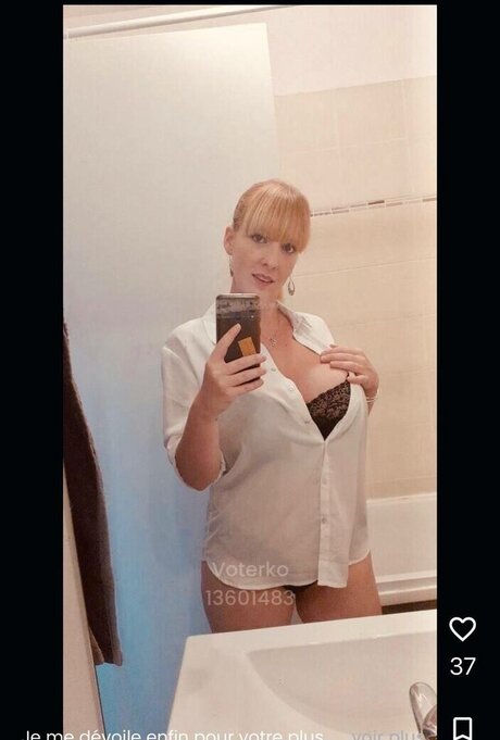 Petitecoco pornstar sexy pictures