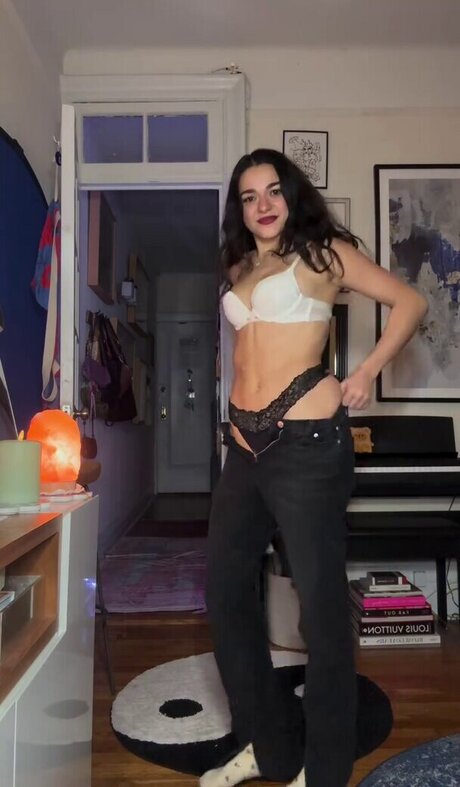 AllyAnnaMaria model nude img