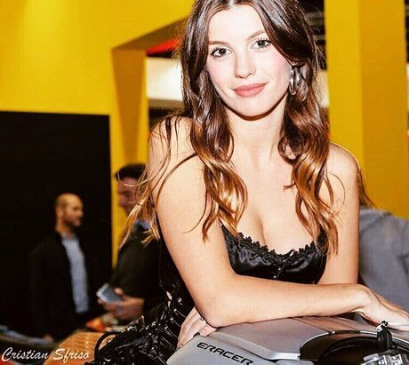 Florina Qosaj model best pictures