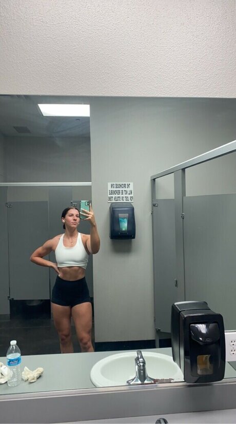 Allison Royalty top actress picture