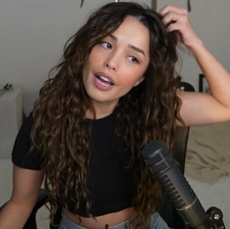 thick solo onlyfans hot naked pic