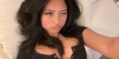 Violetngyn pretty actress gallery