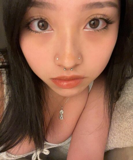 Violetngyn porn star photo