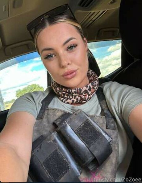 Zoe Nothdurft naked model galleries